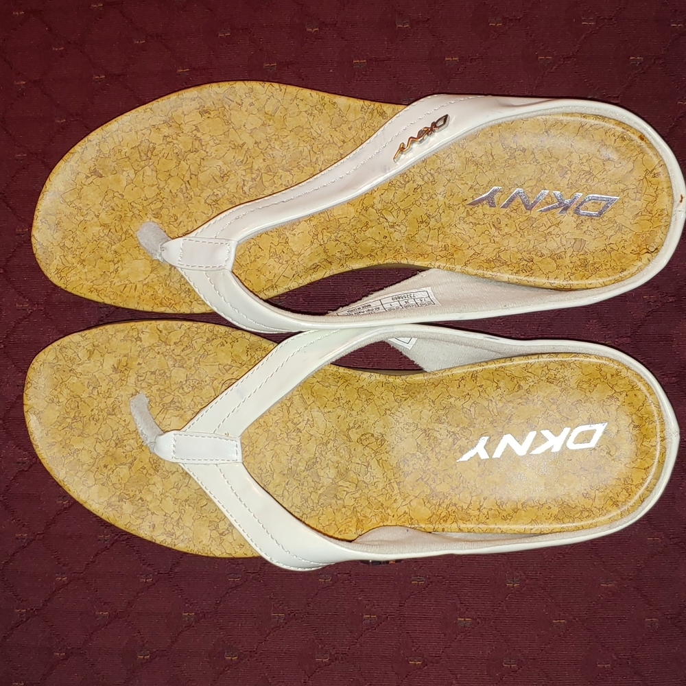 DKNY white scandals size 7.5 USA